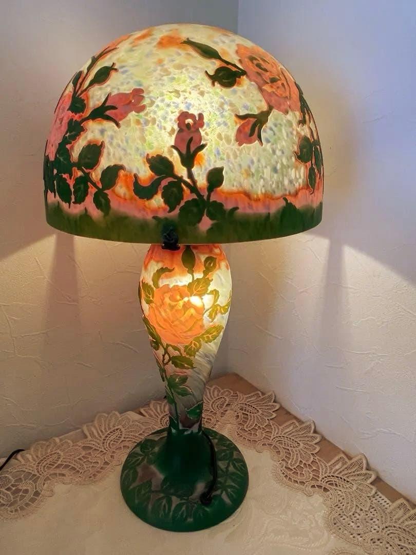 ガレ風　薔薇柄　アール・ヌーヴォーランプ