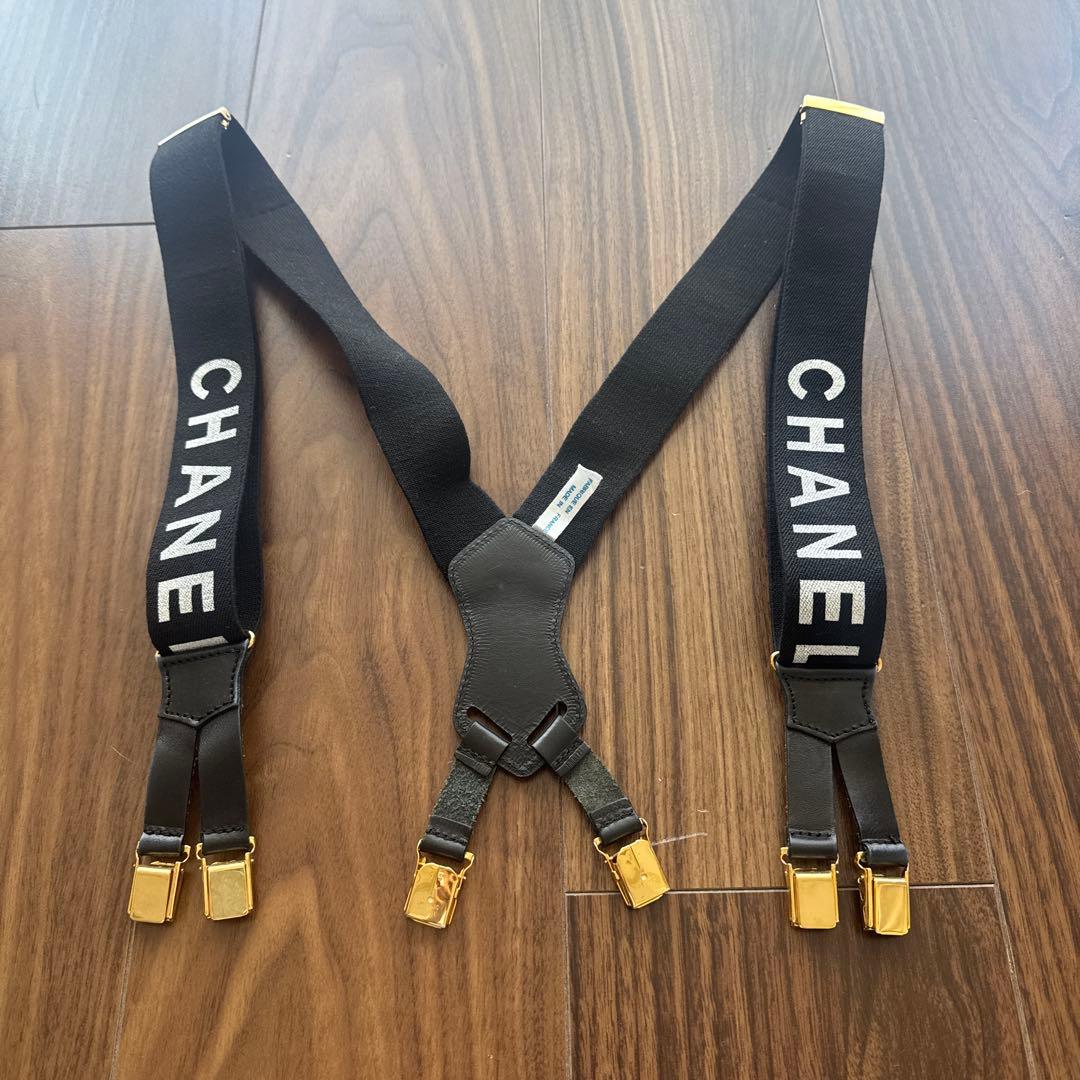 CHANEL ロゴ入りサスペンダー