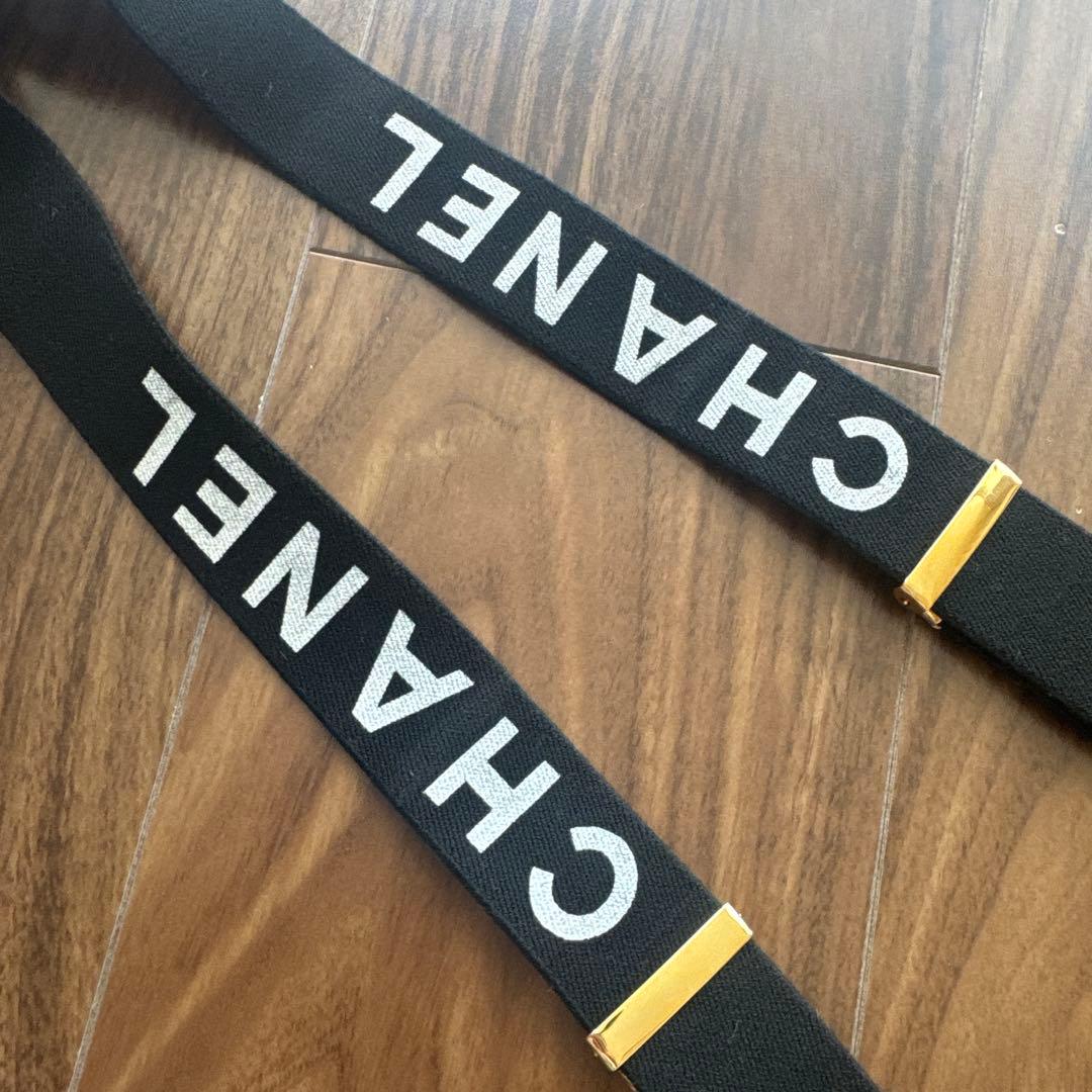 CHANEL ロゴ入りサスペンダー