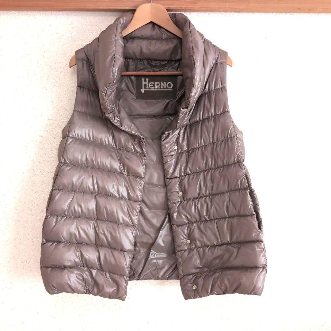 HERNO ダウンベスト 40 軽量グースダウン M相当 上品ブラウン D17