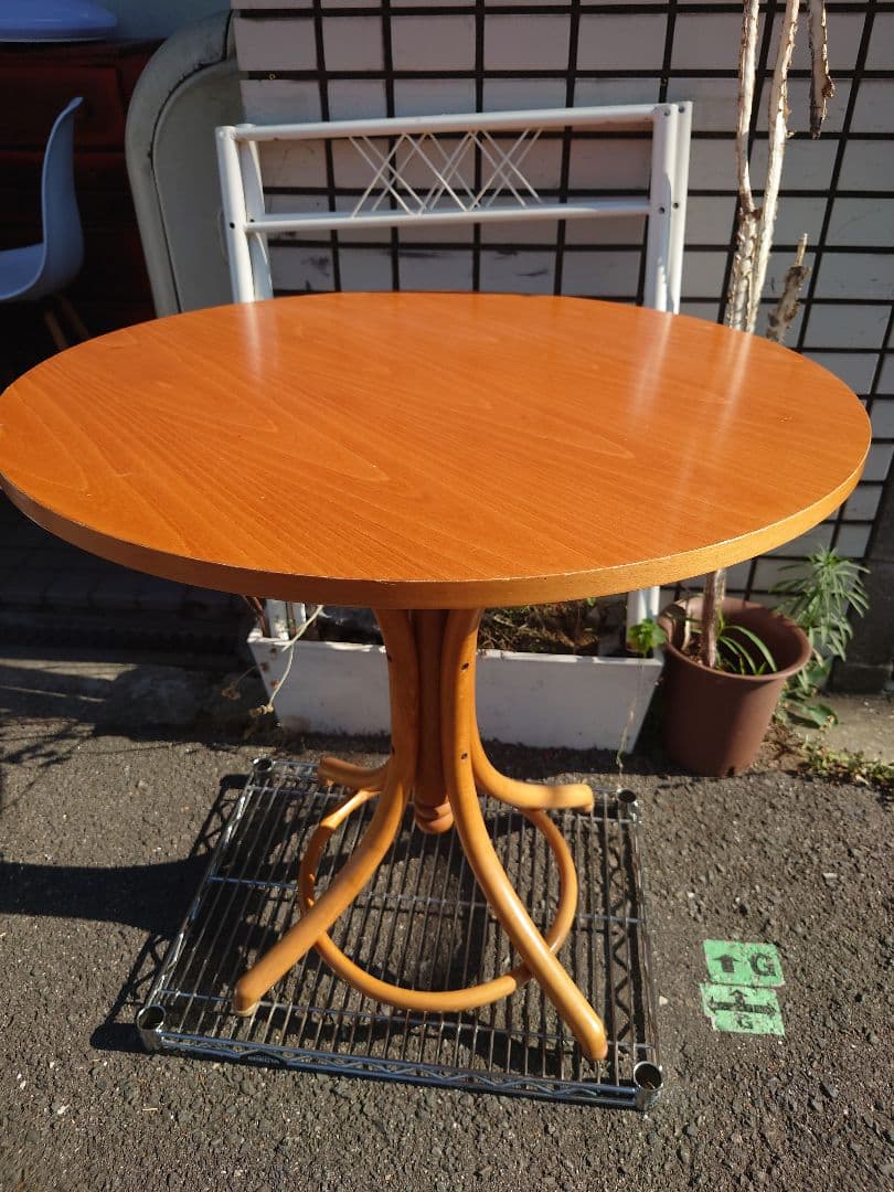 マルニ木工　丸テーブル　ダイニングテーブル　カフェテーブル　中央脚