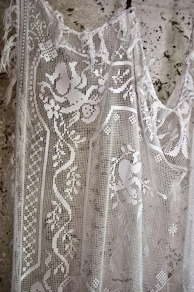 france 150c ８人のプットーと４人の蝶々とレースカーテン アンティーク