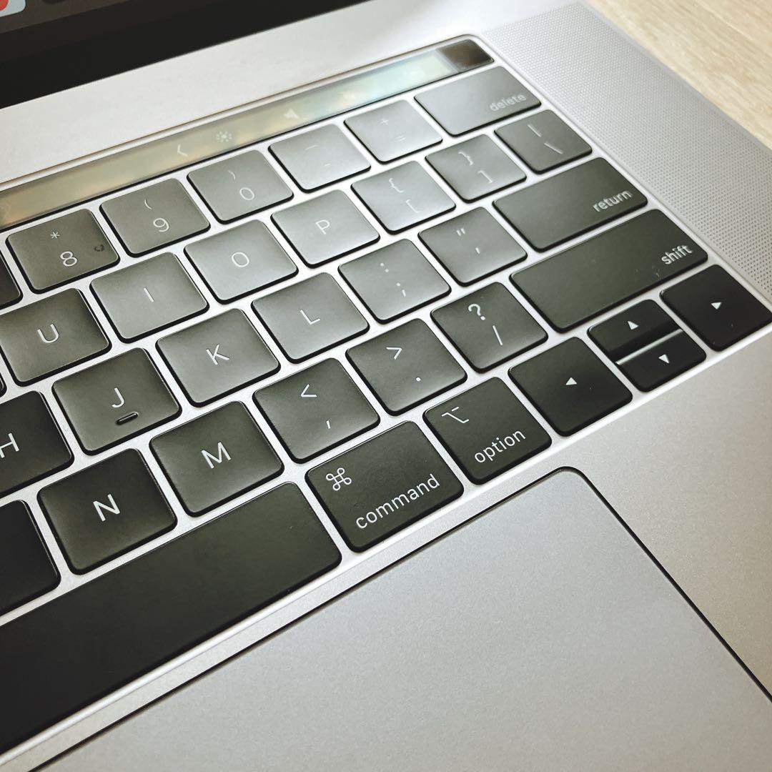 MacBook Pro 15.4インチ（外箱付）2019/i9/32GB/1TB