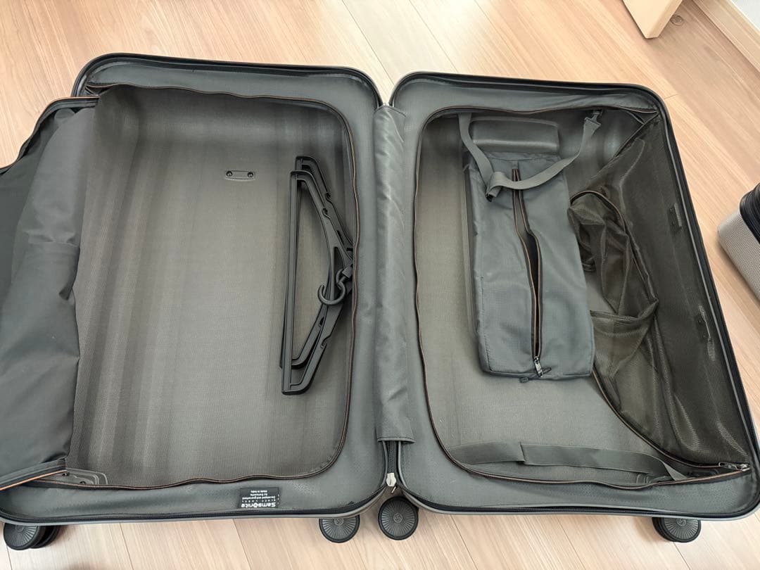 ⭐︎新品未使用品　⭐︎美品　サムソナイト　ブラックレーベル　キューブライト　122ℓ