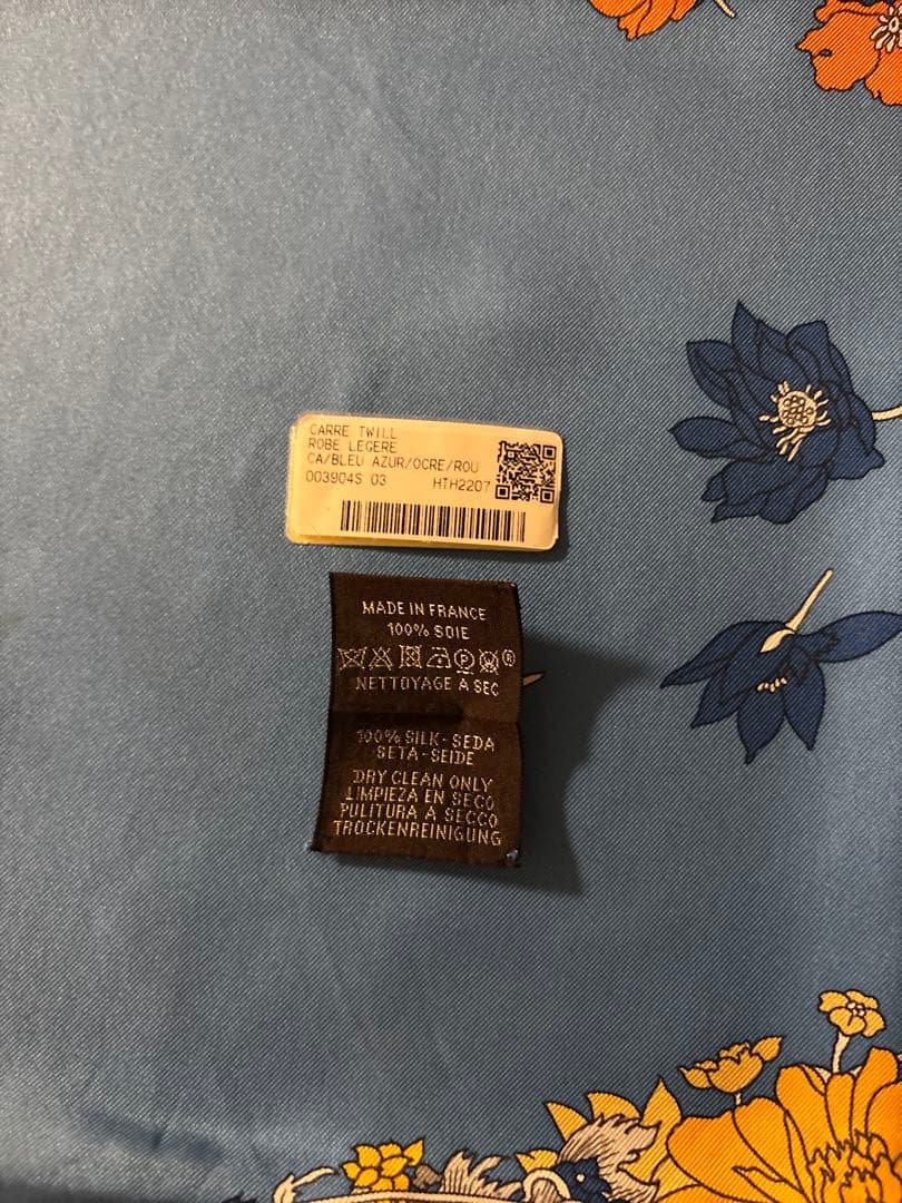 エルメス　カレ90 ROBE LÉGÈRE 花柄スカーフ