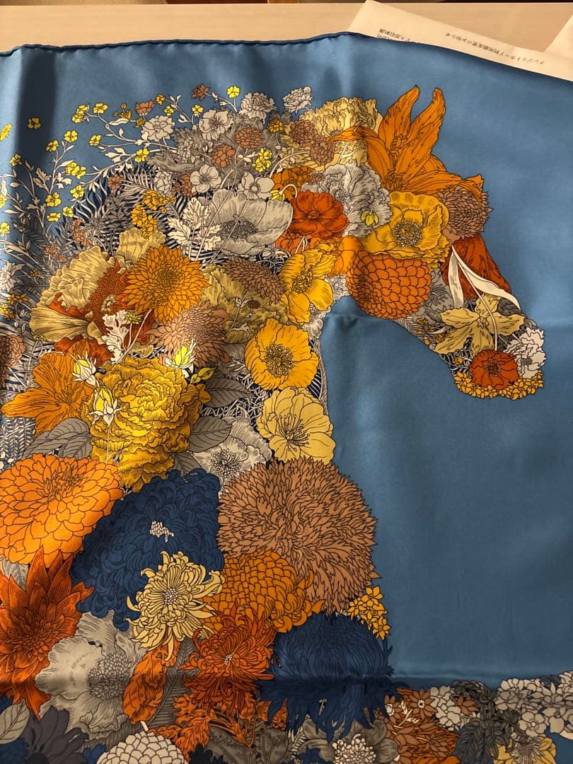 エルメス　カレ90 ROBE LÉGÈRE 花柄スカーフ