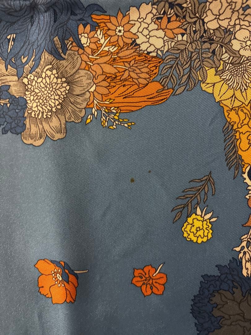 エルメス　カレ90 ROBE LÉGÈRE 花柄スカーフ