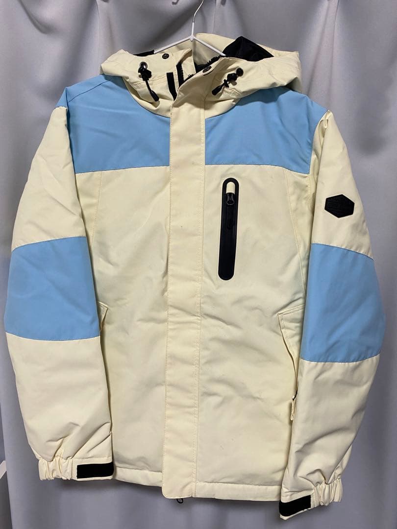 スノーボードウェア アイボリーと水色