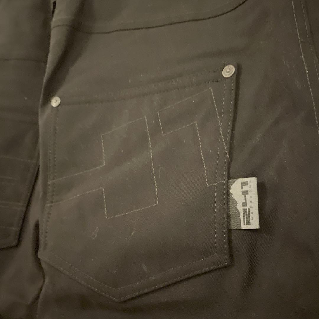 241 　スノボウェア　L 黒　新品