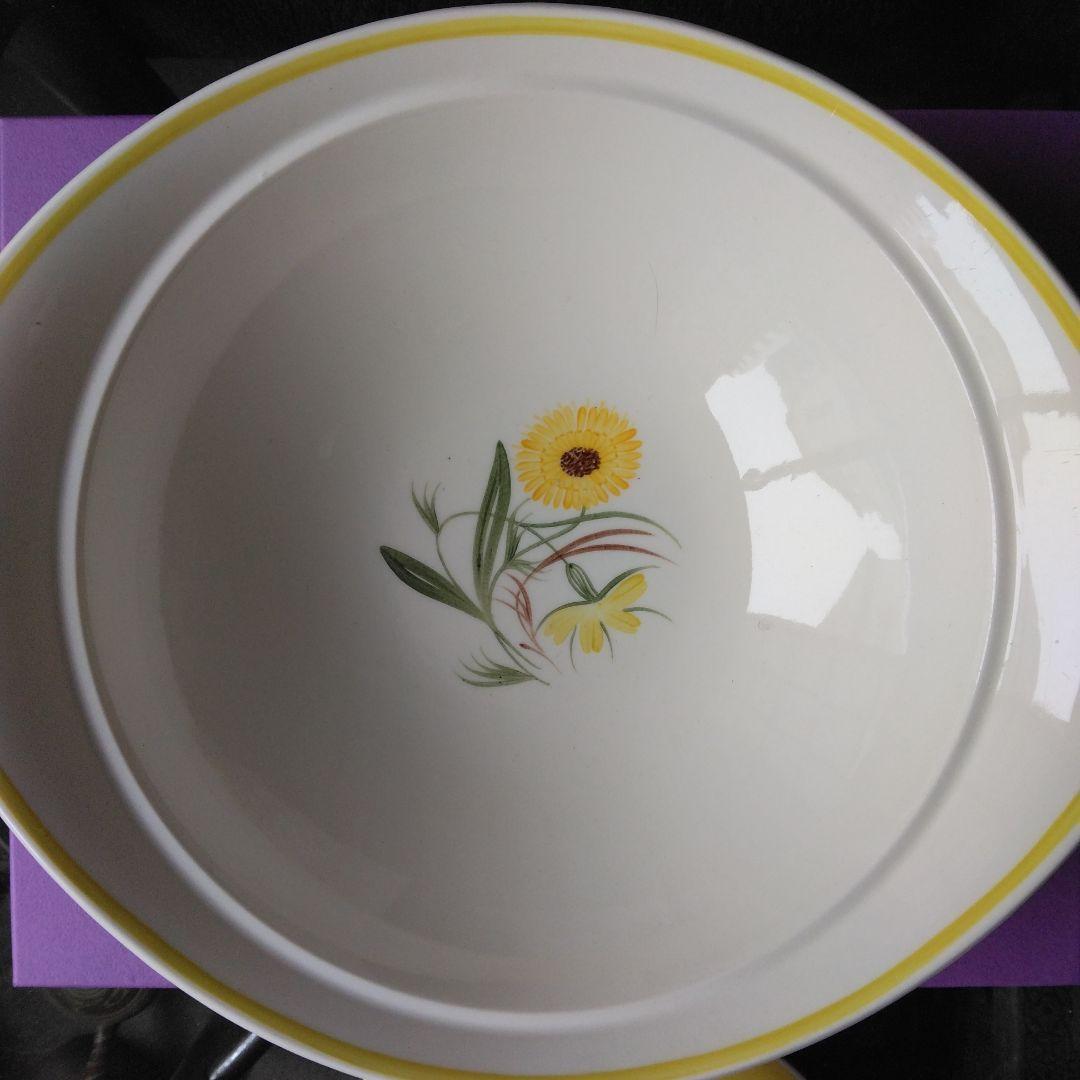 Susie Cooper Tureen　蓋付きボウル