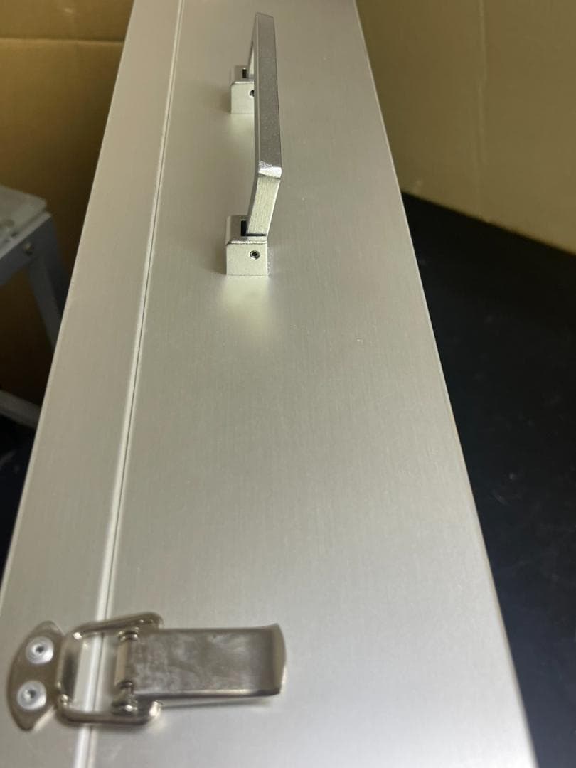 ソウメイアタッシュケース 6本用