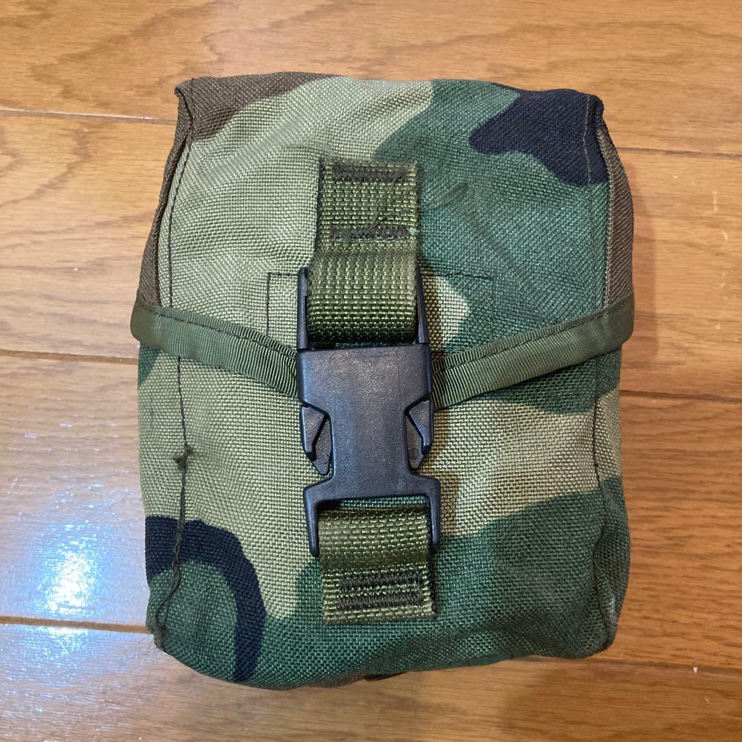 実物 MOLLE ユーティリティ ポーチ