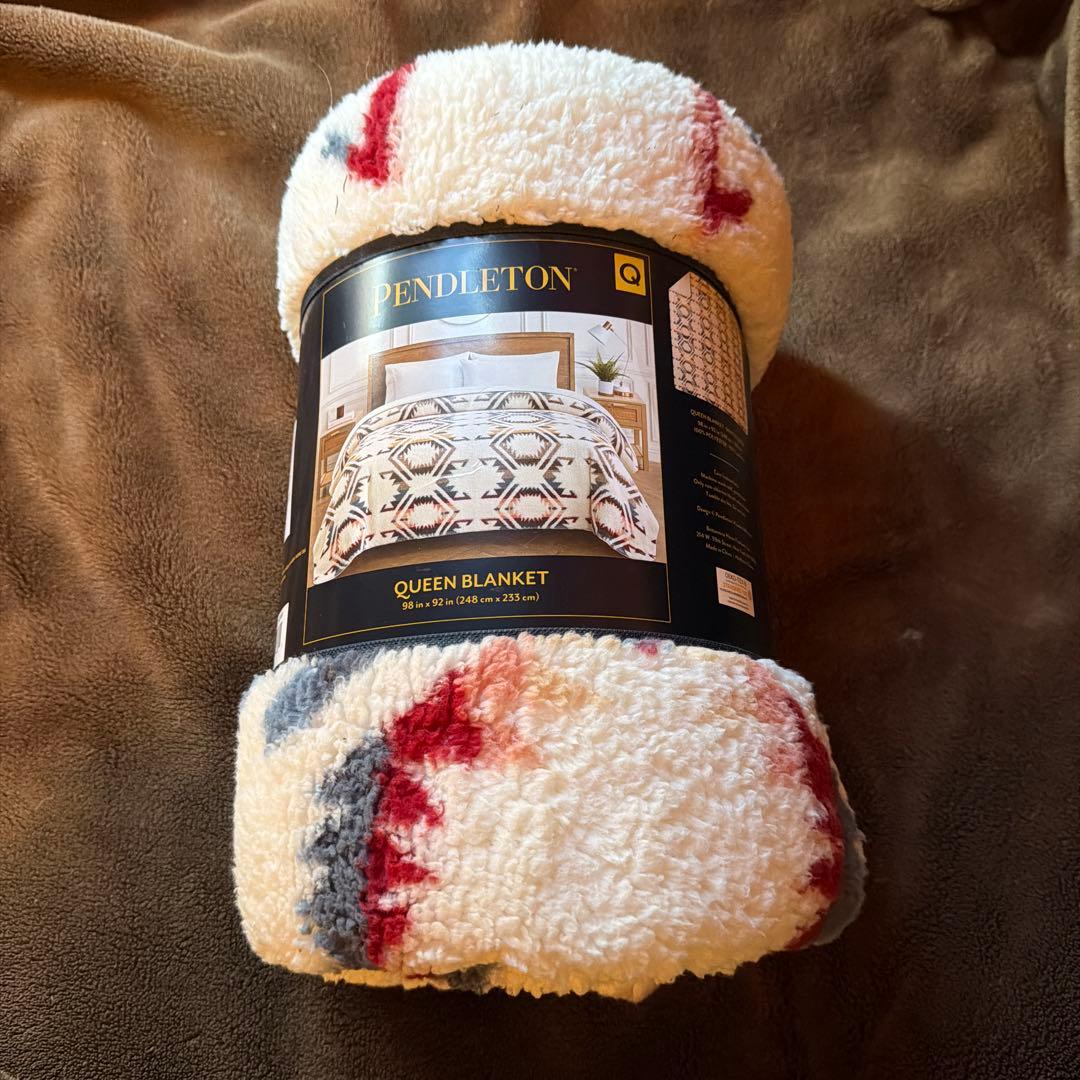プチ子　コストコPENDLETON旧デザイン　クイーンブランケット