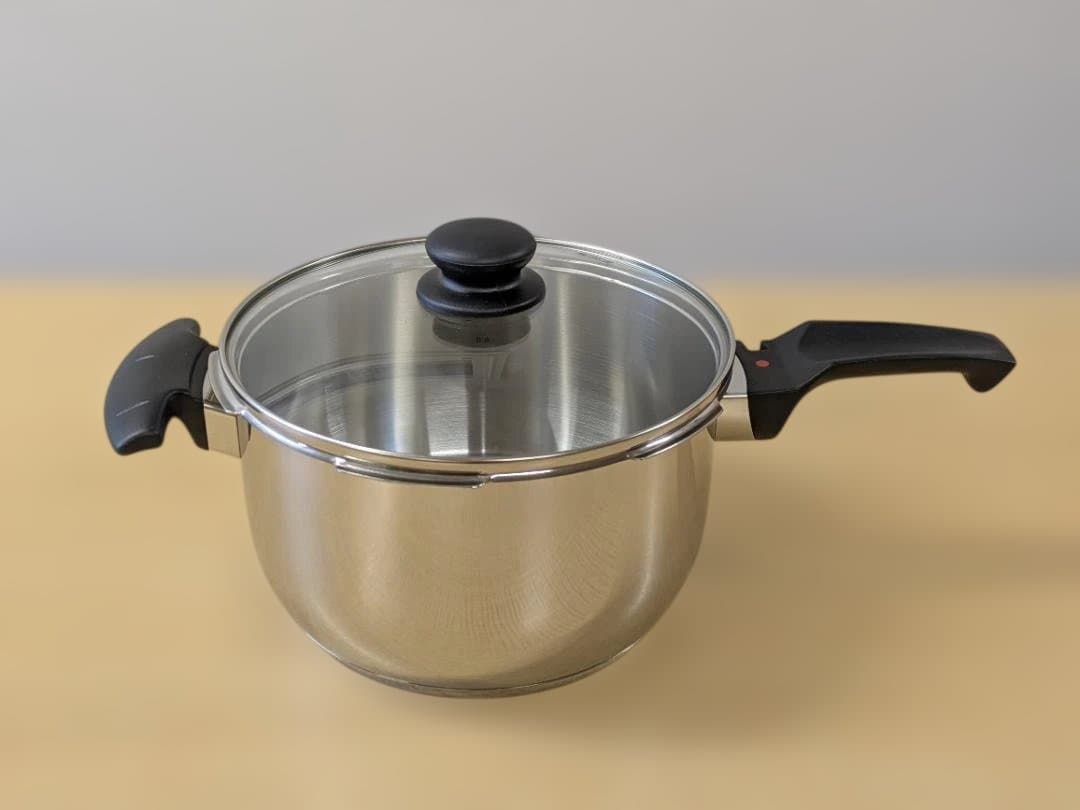 ☆新品超美品☆Fisslerブルーポイント圧力鍋 4.5L（ IH200V対応）