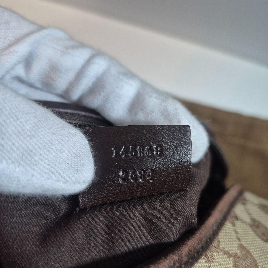 GUCCI　グッチ　ポーチ　保管袋　付き