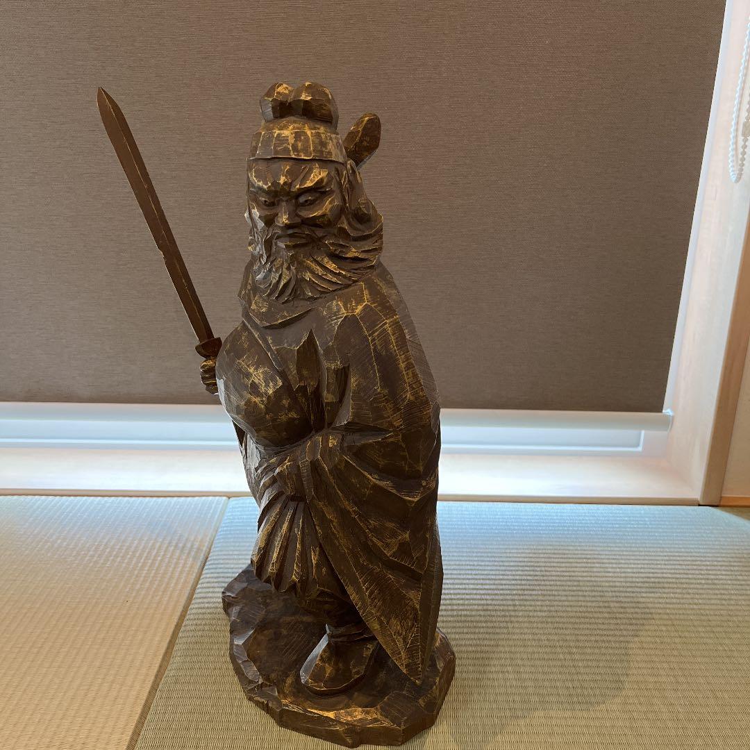 手彫り 置物