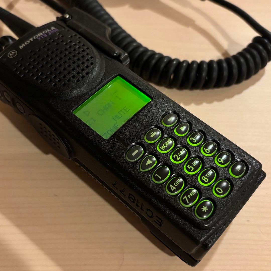 実物 放出品 MOTOROLA XTS3000 MODEL 3 モトローラ