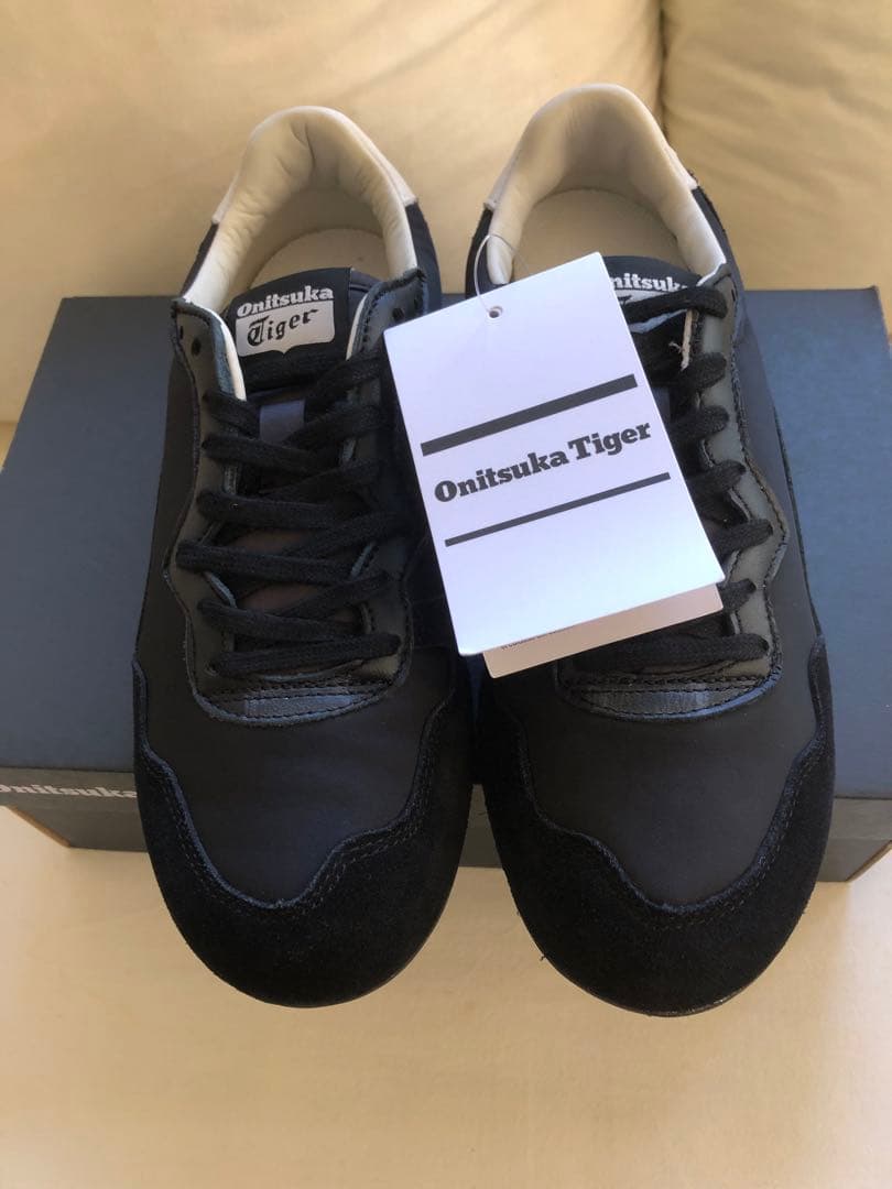 新品未使用！Onitsuka Tiger SERRANO CL ブラック/37