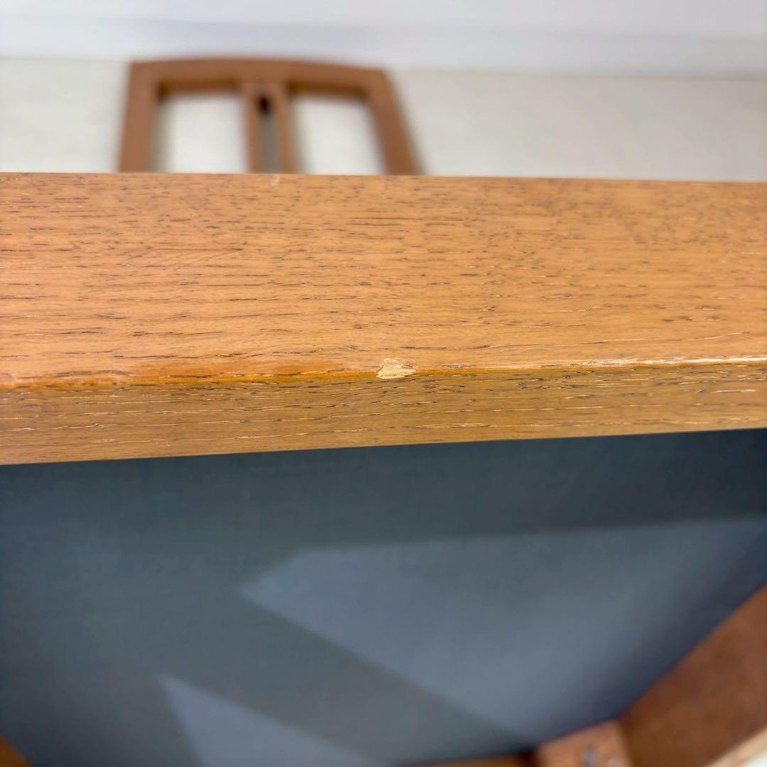 モダンチェア　ハイバックチェア　チャペルチェア　教会　椅子