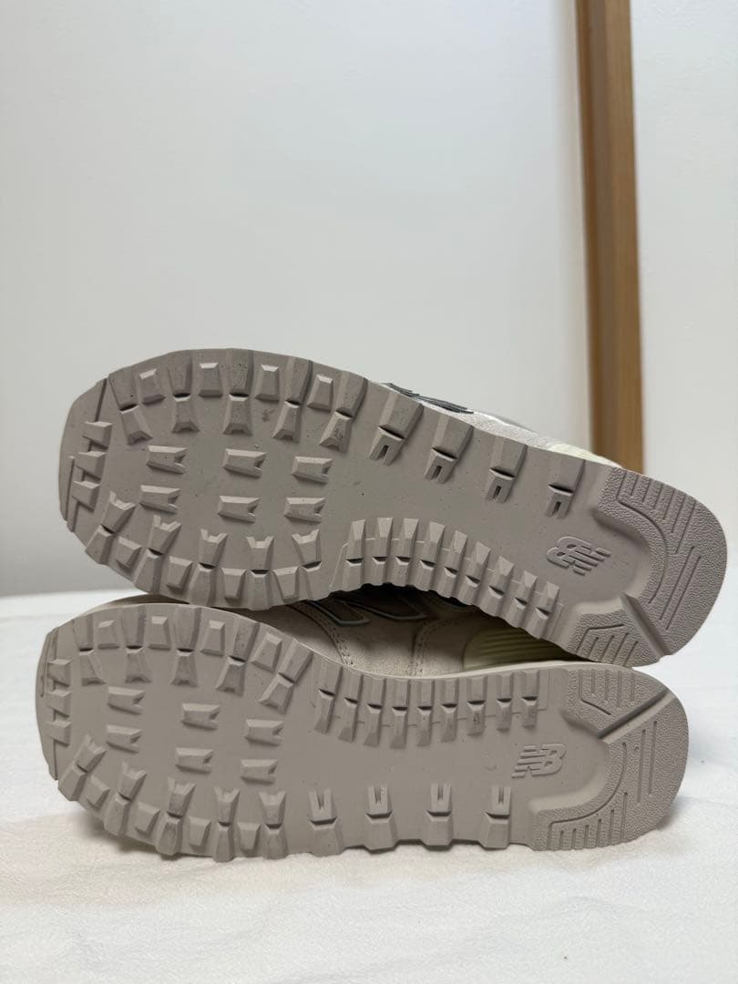 ニューバランス 2025年モデル スニーカー 574 ライトグレー 22cm