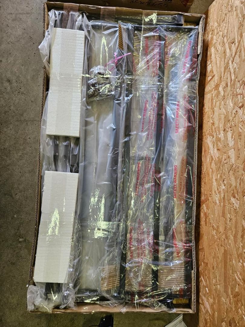 パイプシングルベッドフレーム　一部天然木使用　BK色