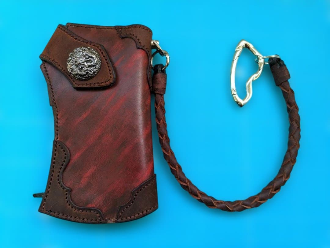 レザー製長財布 赤茶色 編み込みストラップ付き右ポケット