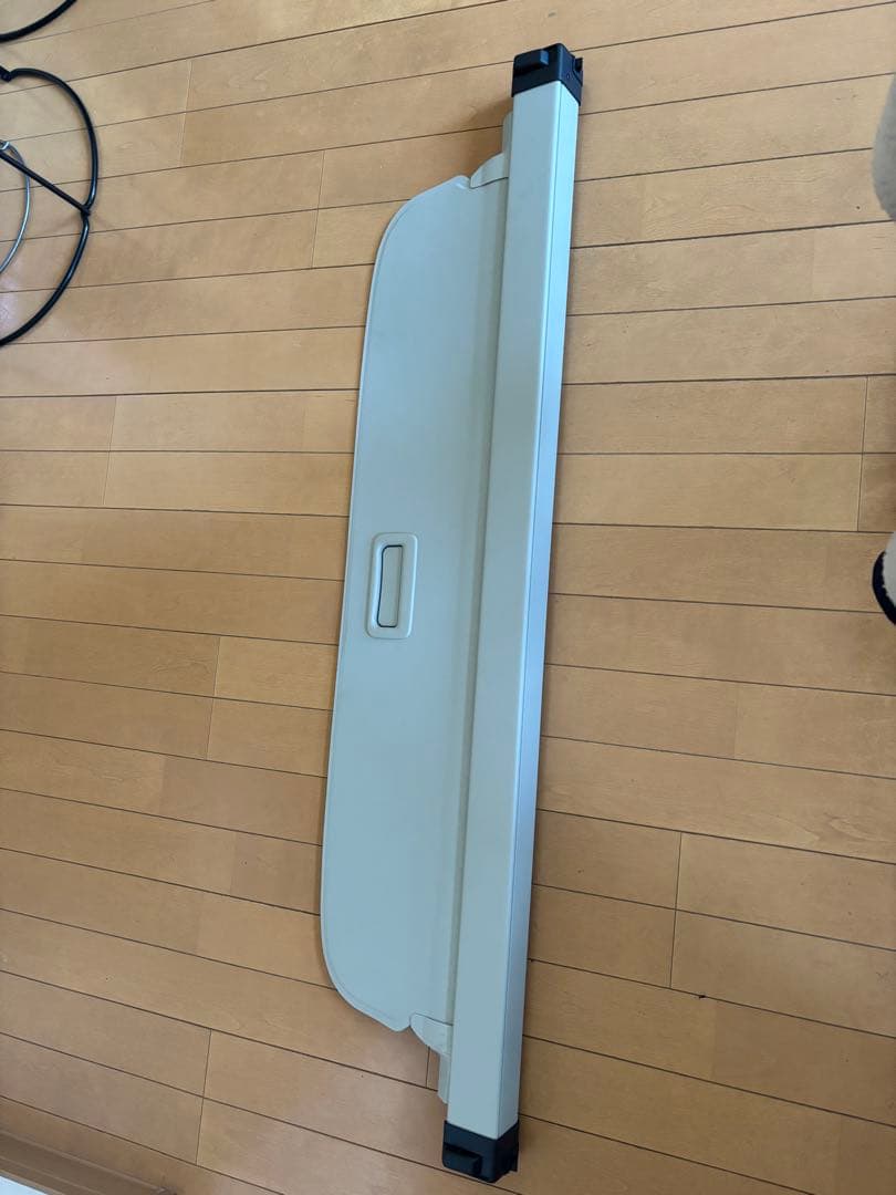 美品ボルボV60純正トノカバー　ラゲッジコンパートメントカバー