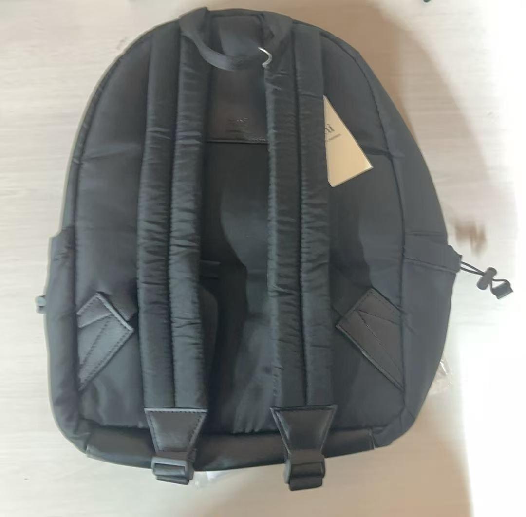AMI PARISバックパックブラック ナイロンハートロゴ ウォータープルーフ