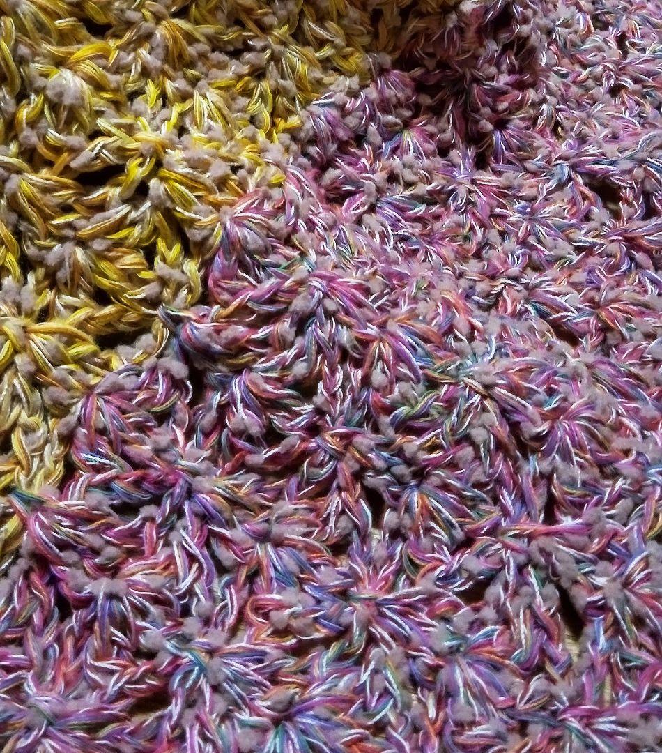 ハンドメイド　手編み　マルチカラー こたつ布団 編み物