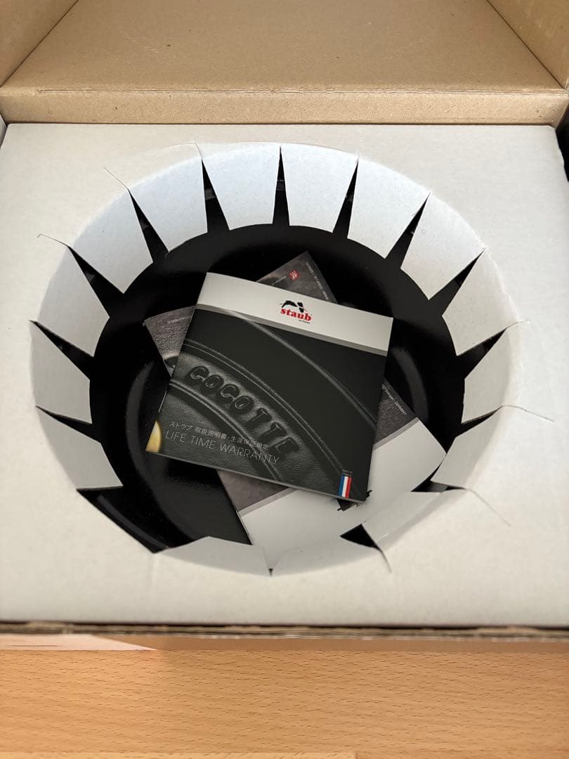 新品✨STAUB ピコ・ココット・ラウンド ボルドー 20cm