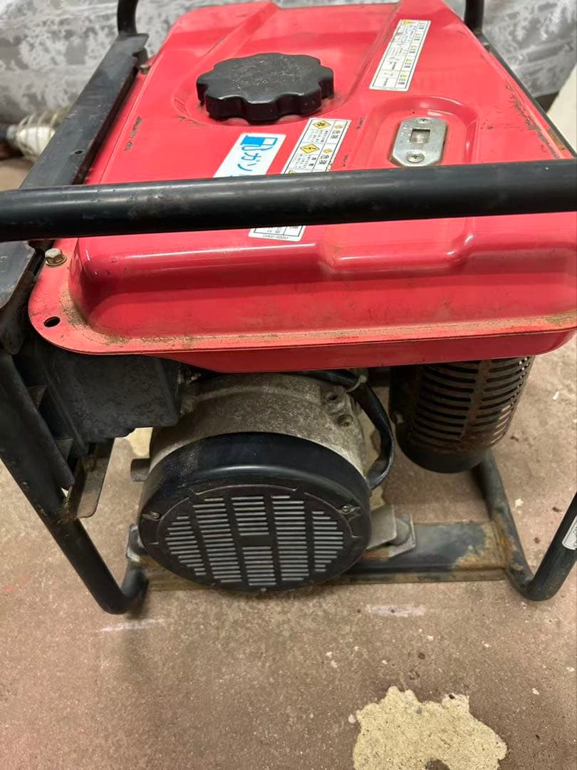 新ダイワ shindaiwa EGR2600 発電機　(B859)