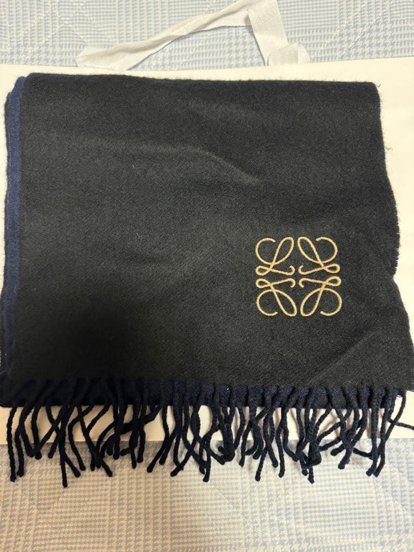 K　LOEWEロエベ・リバーシブルマフラー・ブラック×ネイビー男女兼用