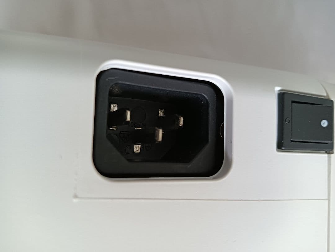 卓上型自動紙折り機 ORUMAN MA40