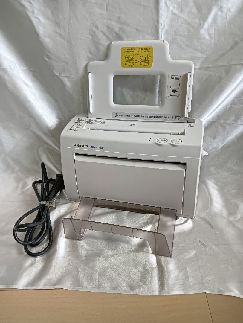 卓上型自動紙折り機 ORUMAN MA40