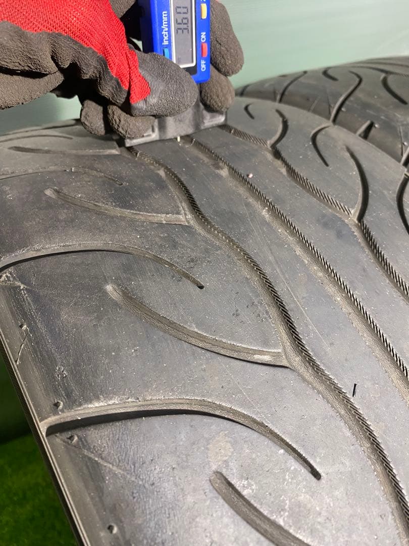 215/40R17 YOKOHAMA ADVAN NEOVA AD08 21年