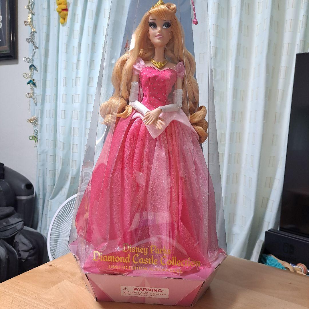 ディズニーダイヤモンドキャツスルコレクション　眠れる森の美女　オーロラ姫　ドール