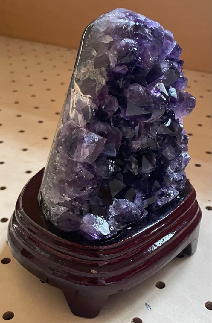 ウルグアイ産A A A級アメジストクラスター、ドーム　綺麗な濃紫水晶（天然石）