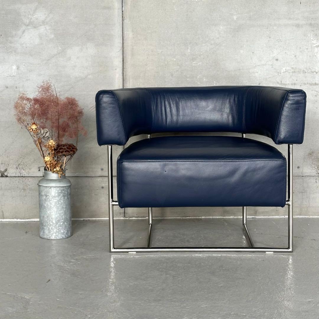 合皮クラブチェア◎ モダンデザインラウンジチェア／低座面／店舗・サロン・書斎