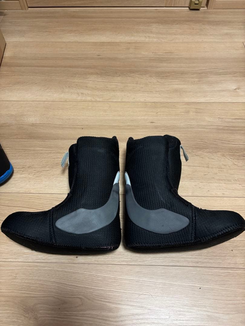 22センチ　Burton スノーボードブーツ 子ども用 黒/青/黄色