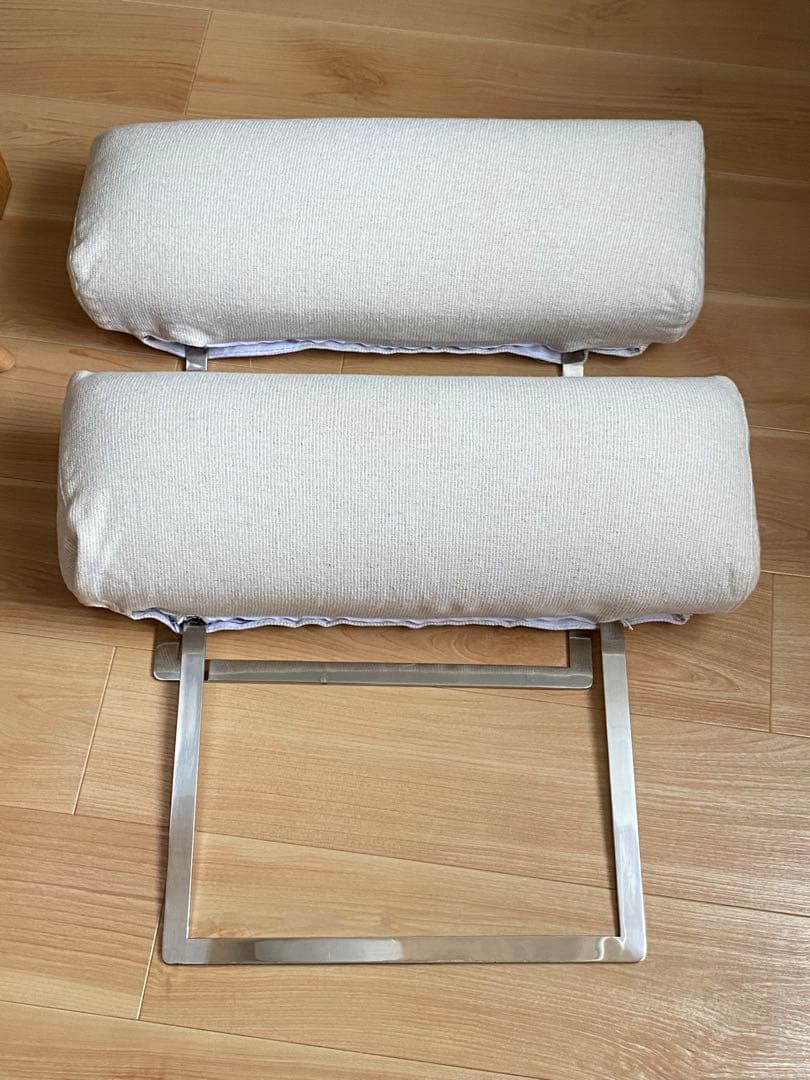 【ほぼ新品】ACTUS ヘッドレスト( 2個組 )