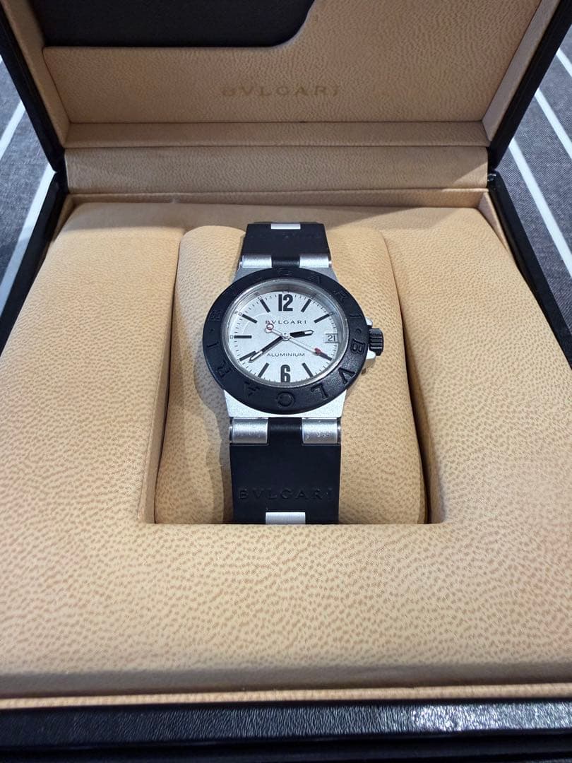 ブルガリ AL32TA アルミニウム デイト クォーツ