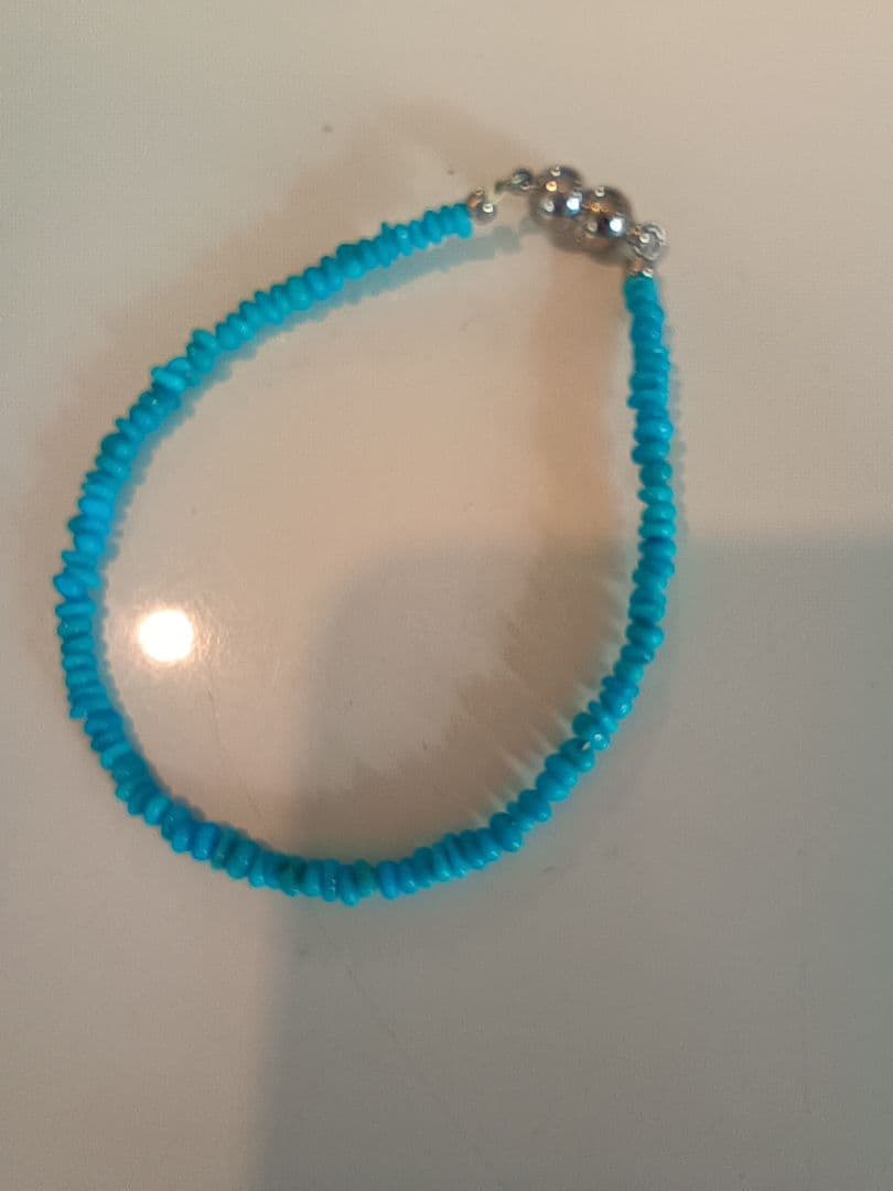 ターコイズブルー ビーズブレスレット
