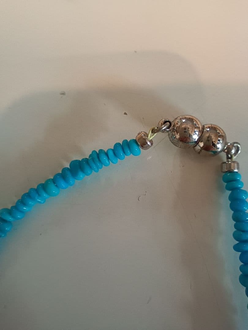 ターコイズブルー ビーズブレスレット
