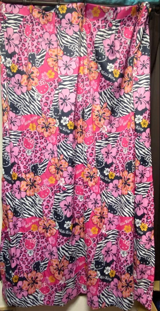 【激レア】ハローキティ　カーテン　ヒョウ柄　ゼブラ柄