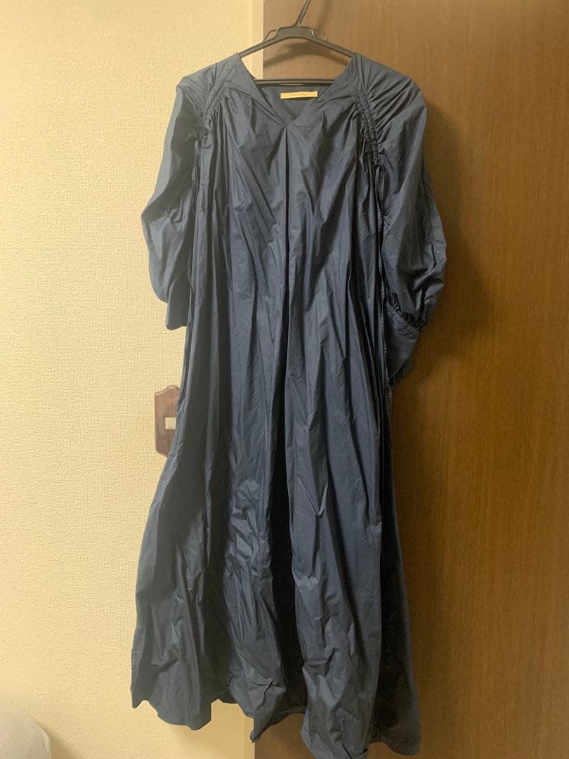 カレンソロジー ドロストスリーブ　ワンピース　ネイビー