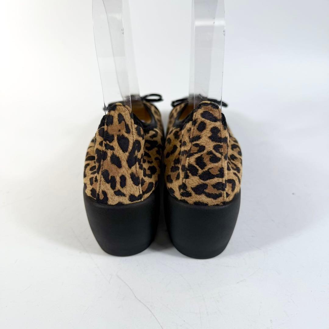 【新品】ヒルズアベニュー　パンプス（22）レオパード柄　ウェーブソール　リボン