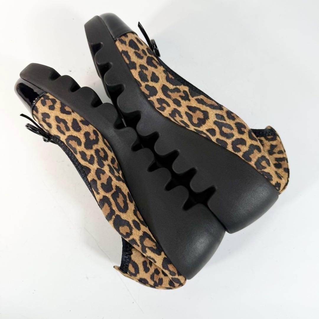 【新品】ヒルズアベニュー　パンプス（22）レオパード柄　ウェーブソール　リボン
