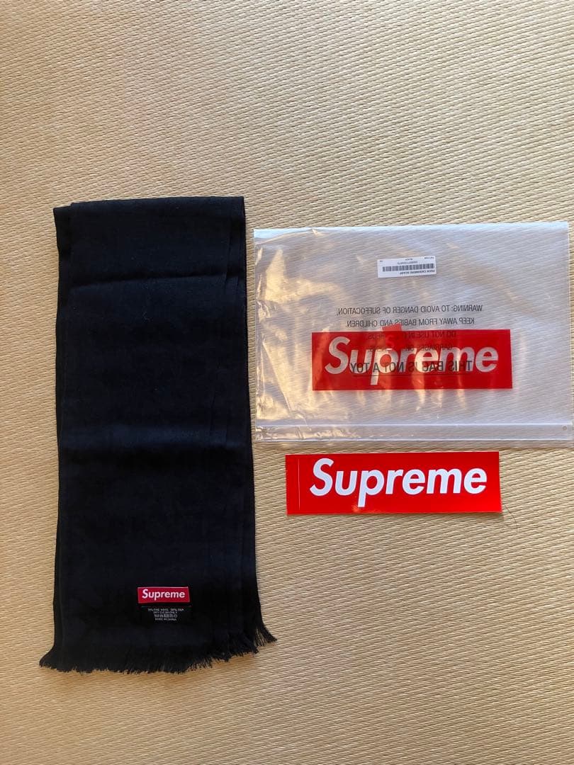 シュプリーム　FUCK CASHMERE SCARF FW17A98 BLACK