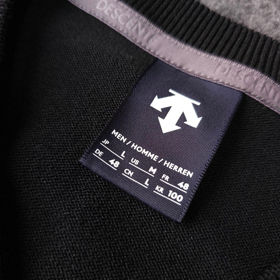 近年モデル デサントゴルフ 立体ロゴ Vネック ゴルフニットベスト 黒 L