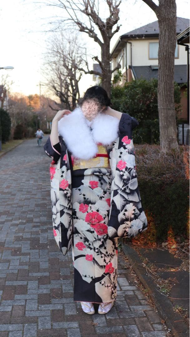 【成人式・前撮り】振袖 フルセット 黒×ピンク 古典柄 ファーショール付き 美品